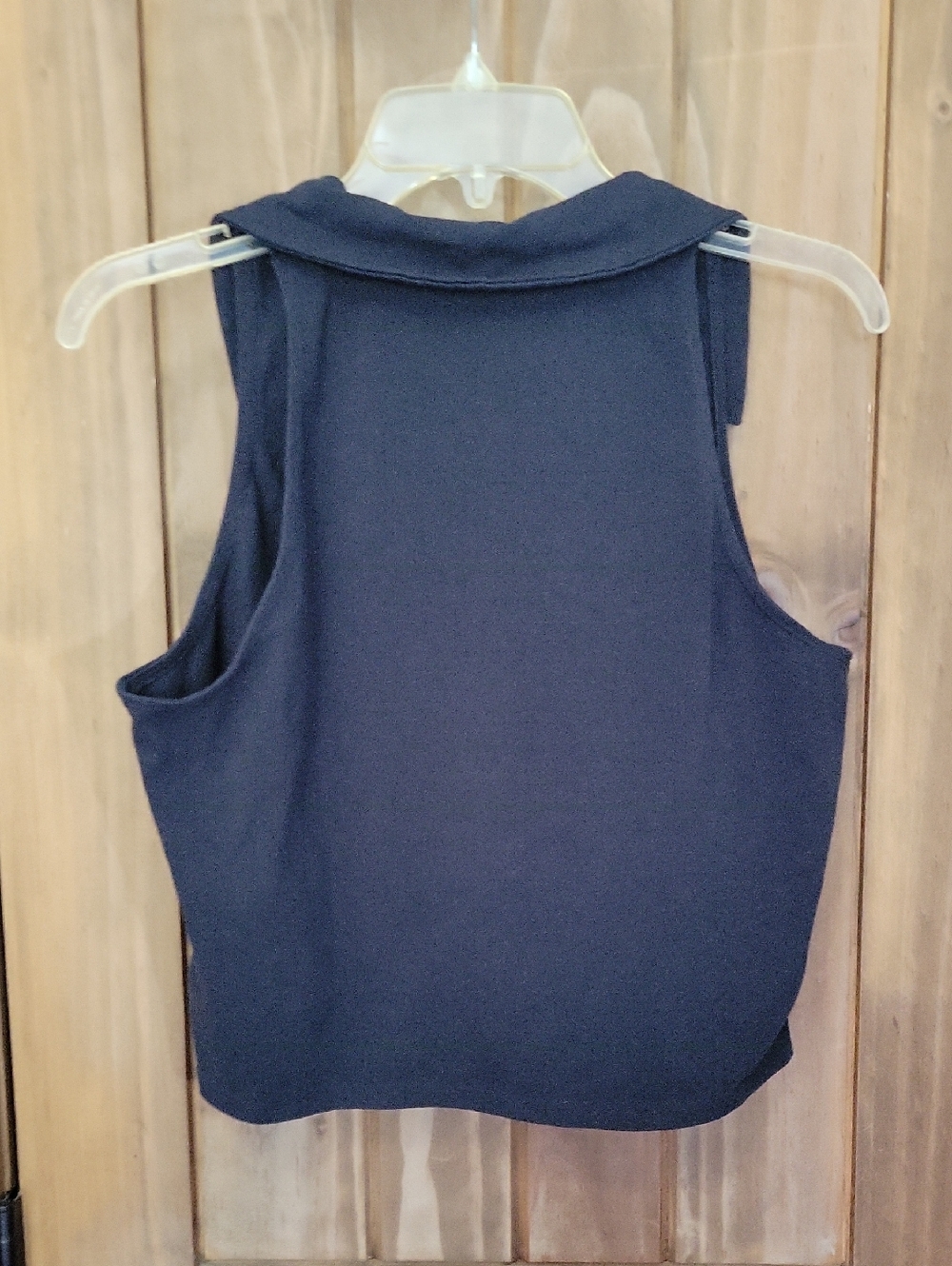 Abercrombie & Fitch Black Sleeveless Collared V-Neck Top - Picture 3 of 4